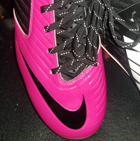 Nike Cleats Hot Pink sz 12 - Picture 3 of 6